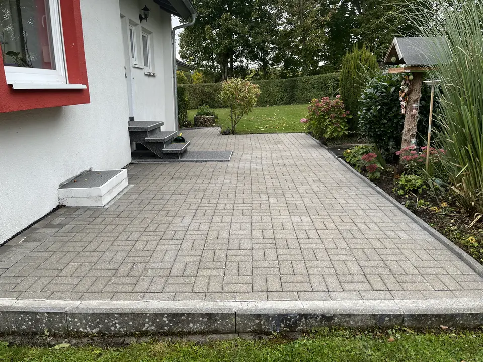 Aulendorf, Hof neben dem Haus, nachher