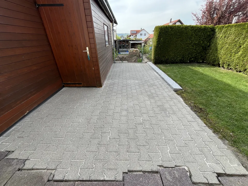 Unlingen, Weg am Gartenhaus, nachher